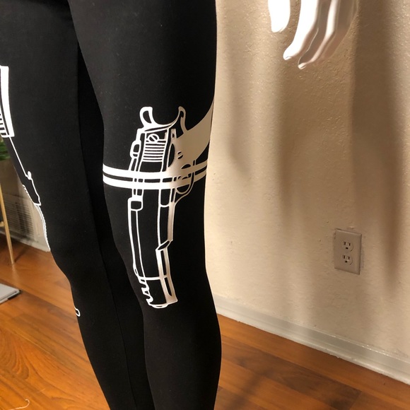 Mens leggings size small. - Picture 3 of 5